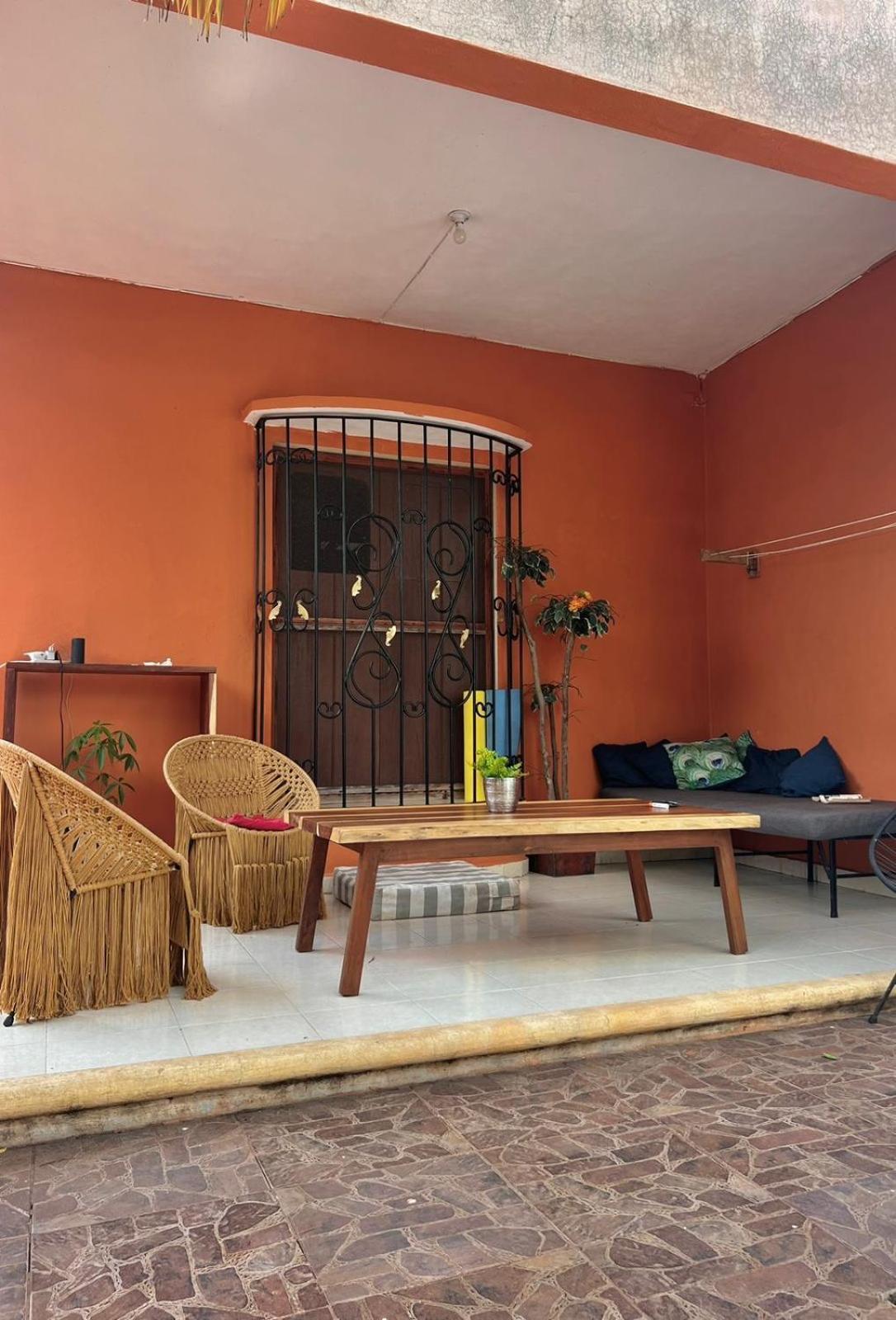 Alena Hostal Valladolid  Exterior photo